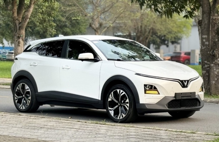 Giá xe VinFast VF 6 lăn bánh mới nhất giữa tháng 11/2025 ở mức cực rẻ, khiến khách Việt ‘dậy sóng’ ảnh 1