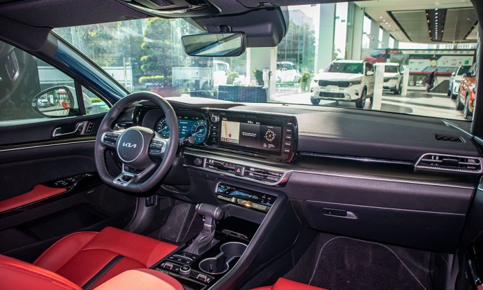 Giá lăn bánh Kia K5 giảm sâu sau khi nhận ưu đãi khủng cuối tháng 11/2025, 'hạ đo ván' Toyota Camry ảnh 6