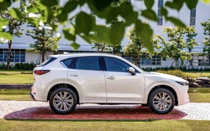 Giá Mazda CX-5 lăn bánh cuối tháng 11/2025 cực kỳ cạnh tranh, ‘đè bẹp’ Honda CR-V và Hyundai Tucson ảnh 2