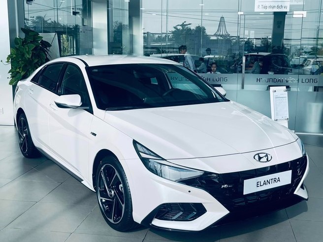 Giá lăn bánh Hyundai Elantra đầu tháng 12/2025 ở mức cực cạnh tranh, ‘gạt giò’ Mazda3 và Kia K3 ảnh 4