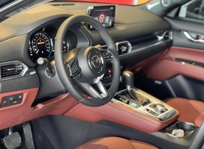 Mazda CX-8 hạ giá lăn bánh ‘chạm đáy’ đầu tháng 12/2025, ‘phế truất’ Ford Everest và Toyota Fortuner ảnh 5