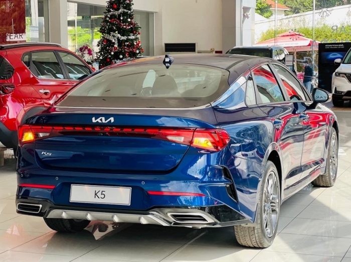 Nhận ưu đãi hấp dẫn, giá xe Kia K5 lăn bánh đầu tháng 12/2025 giảm cực sâu, 'hạ gục' Toyota Camry ảnh 5
