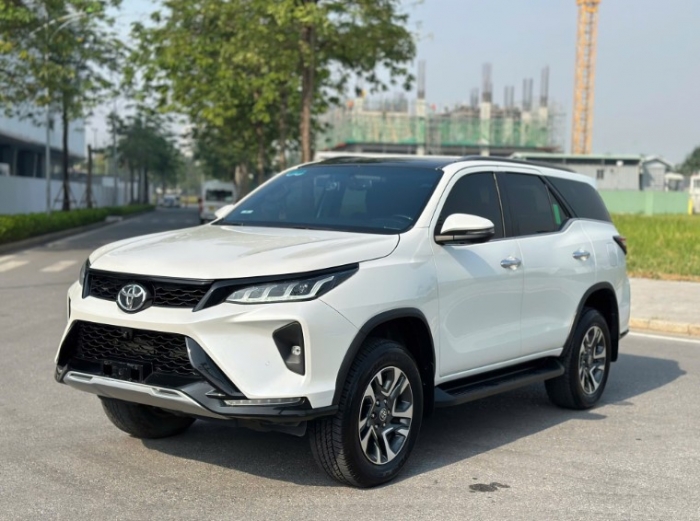 Tuyên chiến Ford Everest, Toyota Fortuner giảm giá lăn bánh cực rẻ ở thời điểm đầu tháng 12/2025 ảnh 2