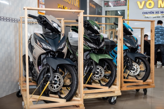 Yamaha Exciter 135 2025 mới bất ngờ về đại l&yacute; Việt với gi&aacute; sốc, 'g&acirc;y sốt' v&igrave; đẹp hơn Honda Winner R ảnh 1