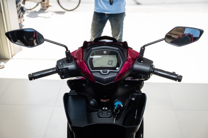 Yamaha Exciter 135 2025 mới bất ngờ về đại l&yacute; Việt với gi&aacute; sốc, 'g&acirc;y sốt' v&igrave; đẹp hơn Honda Winner R ảnh 8