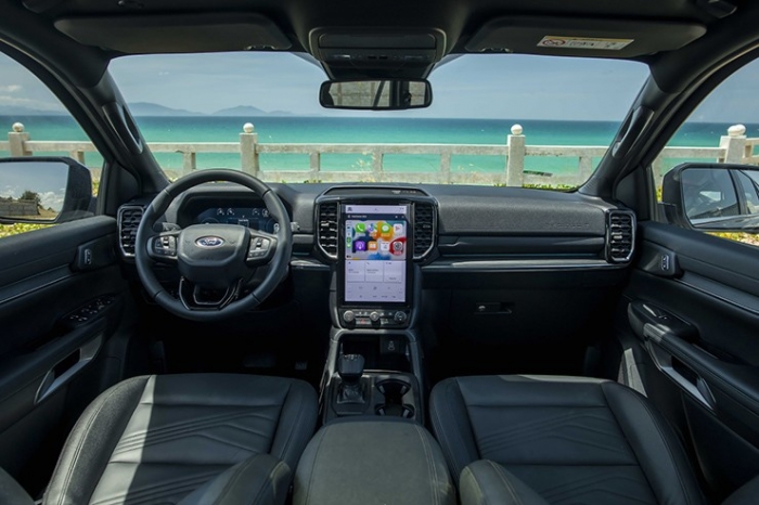 Gi&aacute; lăn b&aacute;nh Ford Everest giữa th&aacute;ng 12/2025, hấp dẫn &lsquo;&aacute;t v&iacute;a&rsquo; Toyota Fortuner v&agrave; Hyundai Santa Fe ảnh 7