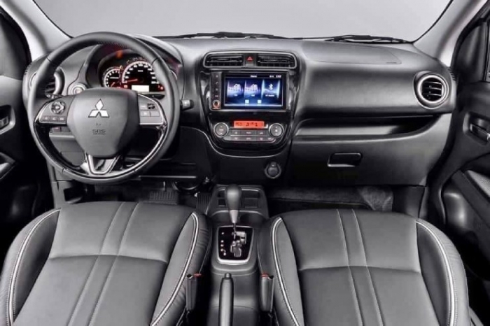 Gi&aacute; lăn b&aacute;nh Mitsubishi Attrage giảm s&acirc;u giữa th&aacute;ng 12/2025, quyết &lsquo;chơi tất tay&rsquo; với Toyota Vios ảnh 5