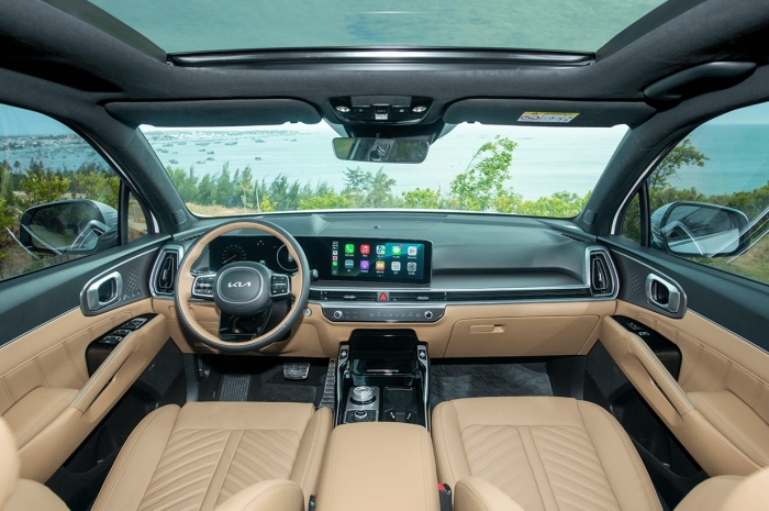 Gi&aacute; Kia Sorento lăn b&aacute;nh cuối th&aacute;ng 12/2025: Hạ gục Ford Everest v&agrave; Toyota Fortuner nhờ ưu đ&atilde;i khủng ảnh 4