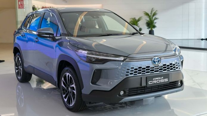 Gi&aacute; xe Toyota Corolla Cross lăn b&aacute;nh cuối th&aacute;ng 12/2025: Hạ knock-out Kia Seltos nhờ si&ecirc;u ưu đ&atilde;i ảnh 2