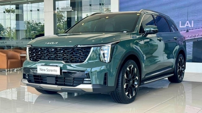 Tin xe hot 28/12: Mazda CX-5 &aacute;p đảo Honda CR-V bằng gi&aacute; lăn b&aacute;nh &lsquo;rẻ v&ocirc; đối&rsquo;, hấp dẫn kh&aacute;ch Việt ảnh 2