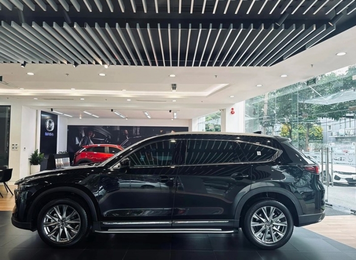 Giảm gi&aacute; lăn b&aacute;nh cực s&acirc;u cuối th&aacute;ng 12/2025, Mazda CX-8 dễ &lsquo;lật đổ&rsquo; Toyota Fortuner v&agrave; Ford Everest ảnh 2