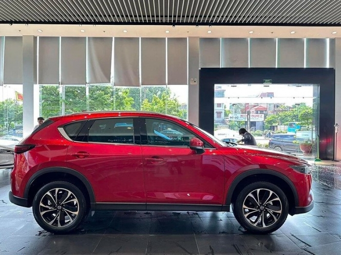 Giá lăn bánh Mazda CX-5 ‘rẻ như rau’ cuối tháng 2/2025, ‘hạ knock-out’ Honda CR-V và Hyundai Tucson ảnh 2