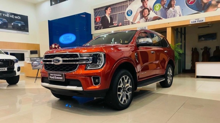 Hạ đo ván Hyundai Santa Fe và Toyota Fortuner, Ford Everest có giá lăn bánh cực rẻ giữa tháng 3/2025 ảnh 3