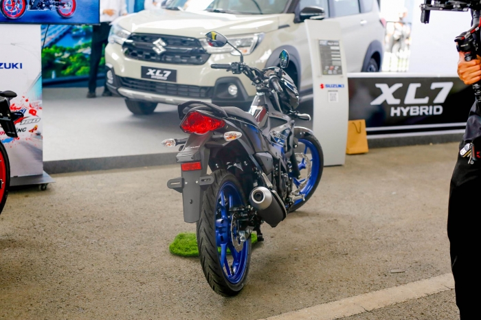 Phản kích Honda Winner X và Yamaha Exciter, đại lý Việt nhận cọc ‘vua côn tay’ giá rẻ mới của Suzuki ảnh 4