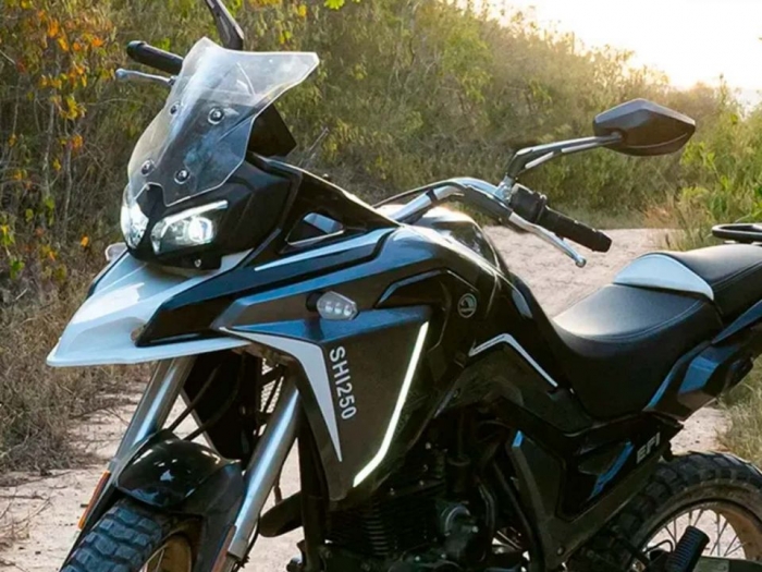 ‘Vua côn tay’ 250cc mới mạnh át vía Yamaha Exciter, trang bị đè bẹp Honda Winner X ra mắt với giá rẻ ảnh 3