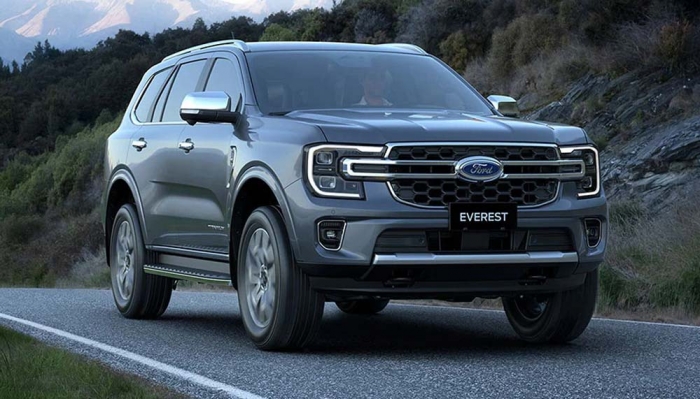 Quên Hyundai Santa Fe và Toyota Fortuner đi, Ford Everest có giá lăn bánh cực ‘mềm’ đầu tháng 5/2025 ảnh 1
