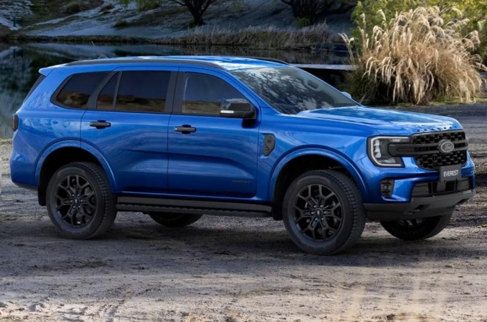 Quên Hyundai Santa Fe và Toyota Fortuner đi, Ford Everest có giá lăn bánh cực ‘mềm’ đầu tháng 5/2025 ảnh 3