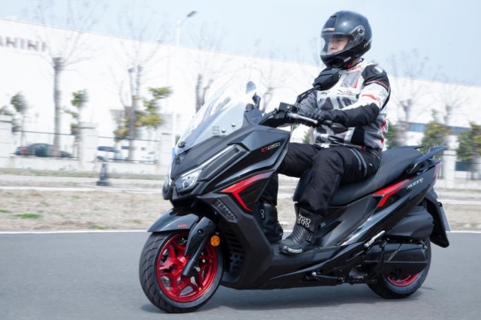 Đả bại Honda SH, ‘vua xe ga’ 250cc mới cực chất ra mắt giá 72 triệu đồng, có đủ cả ABS 2 kênh và TCS ảnh 6