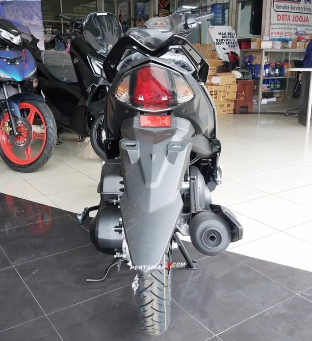 Hạ đo ván Honda SH Mode, ‘vua xe ga’ 125cc mới của Yamaha về đại lý giá 28 triệu đồng rẻ hơn Vision ảnh 6