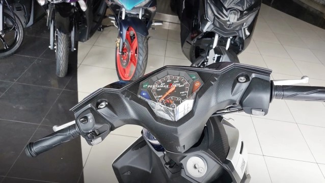 Hạ đo ván Honda SH Mode, ‘vua xe ga’ 125cc mới của Yamaha về đại lý giá 28 triệu đồng rẻ hơn Vision ảnh 7