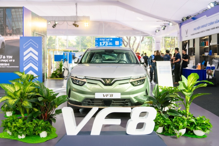 Khách Việt lần đầu thử VF 8 leo dốc, lội nước: Xe xăng thì ngại nhưng xe điện chinh phục đơn giản ảnh 3