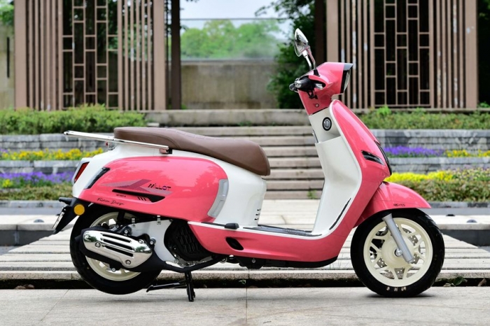 Tin xe 18/5: Ra mắt ‘vua xe ga’ 150cc mới cứng giá 38 triệu đồng rẻ hơn Honda Air Blade, xịn như SH ảnh 1