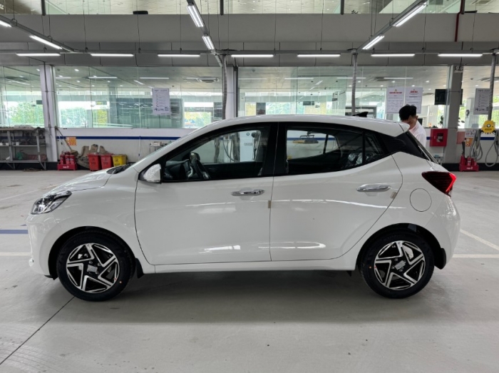 Tin xe trưa 14/5: Ra mắt ‘vua xe ga’ 150cc mới giá rẻ hơn Honda Air Blade, có ABS 2 kênh ngang cơ SH ảnh 3