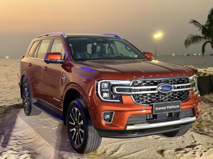 Áp chế Toyota Fortuner và Hyundai Santa Fe, giá lăn bánh Ford Everest đang cực rẻ cuối tháng 5/2025 ảnh 5