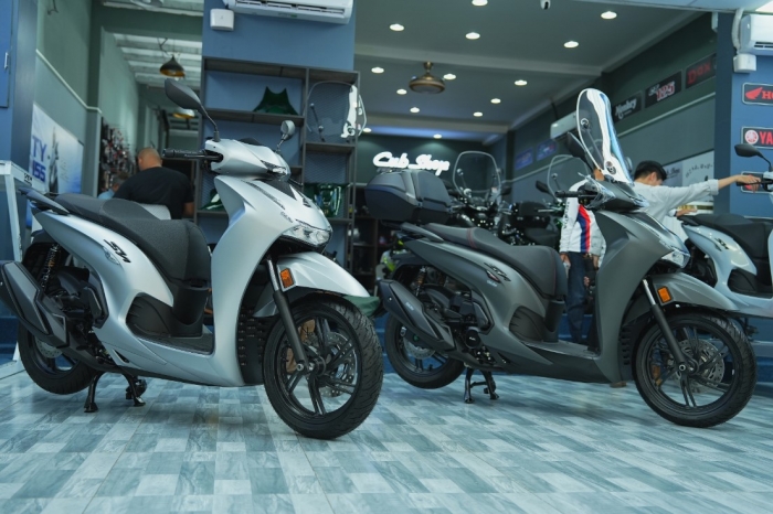 Honda SH 2025 mới ra mắt tại đại lý Việt: Thiết kế đẹp chưa từng có, trang bị hiện đại, giá hấp dẫn ảnh 1