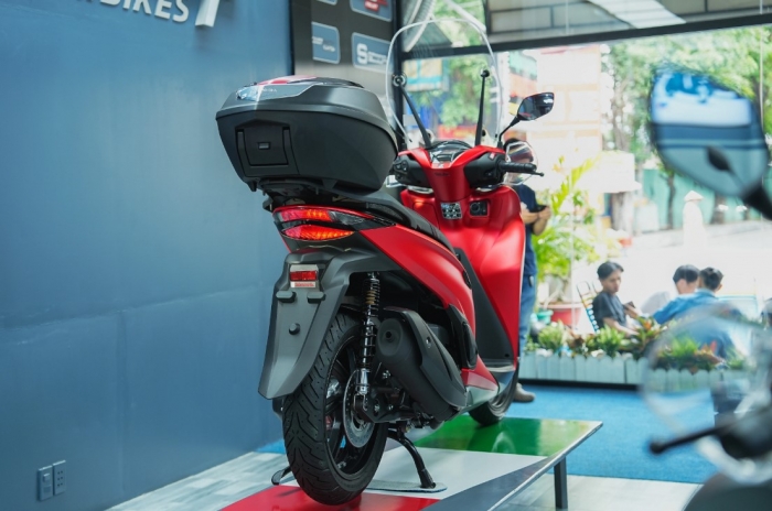 Honda SH 2025 mới ra mắt tại đại lý Việt: Thiết kế đẹp chưa từng có, trang bị hiện đại, giá hấp dẫn ảnh 4