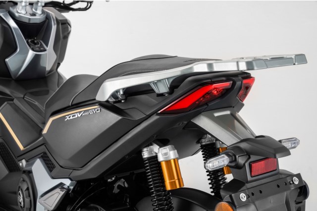 ‘Lật đổ’ Honda SH, ‘vua xe ga’ mới cứng ra mắt với giá cạnh tranh, có cả ABS 2 kênh, TCS và màn TFT ảnh 6