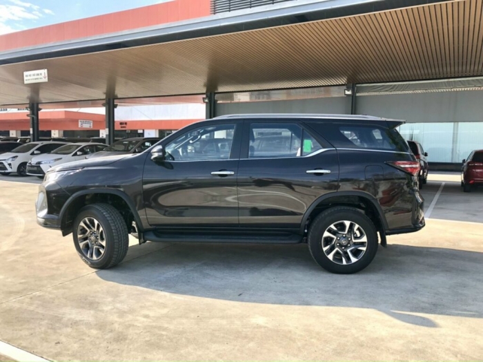 Giá xe Toyota Fortuner đầu tháng 6/2025 ở mức siêu rẻ, ‘gạt giò’ Ford Everest và Hyundai Santa Fe ảnh 3