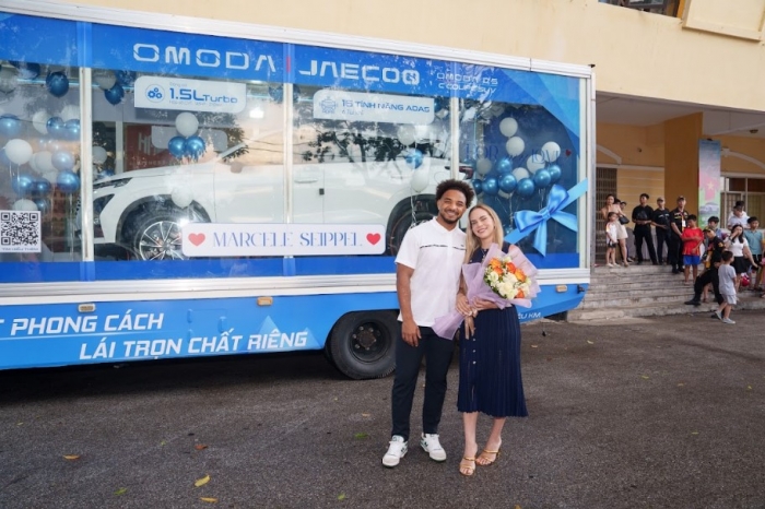 Omoda & Jaecoo Việt Nam bàn giao Jaecoo J7 PHEV (SHS) cho cầu thủ Nguyễn Xuân Son ảnh 3