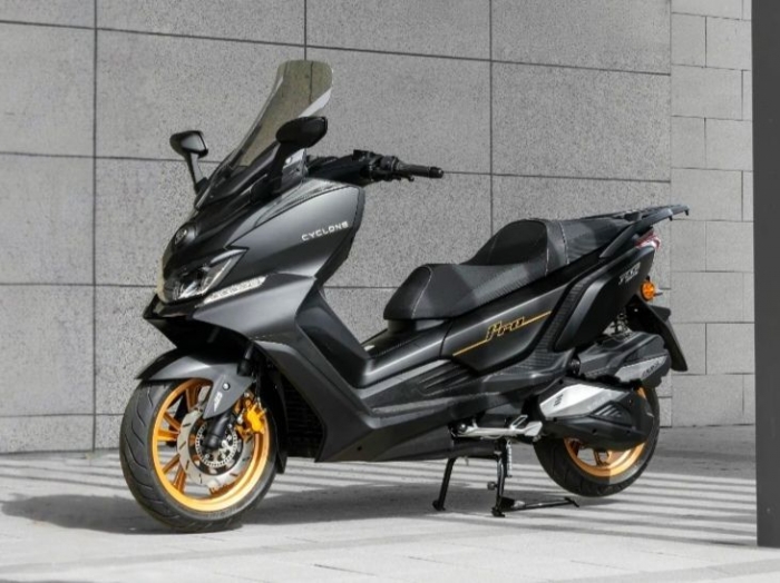 Tin xe trưa 9/6: Ra mắt ‘vua xe ga’ mới trang bị ‘chất’ hơn Honda SH và Air Blade, giá chỉ 65 triệu đồng ảnh 1
