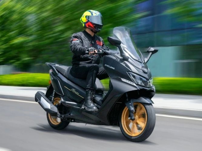 Tuyên chiến Honda Air Blade, ‘vua xe ga’ 250cc mới xịn hơn cả SH ra mắt với giá chỉ từ 65 triệu đồng ảnh 3