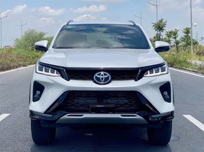 Cập nhật giá lăn bánh Toyota Fortuner mới nhất cuối tháng 6/2025: Rẻ át vía Ford Everest và Santa Fe ảnh 1