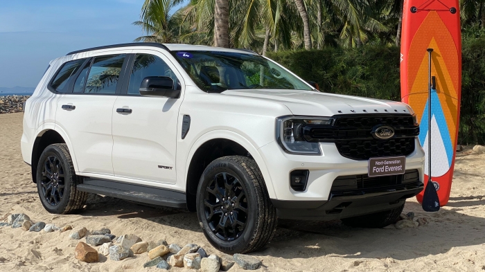 Giá lăn bánh Ford Everest cuối tháng 6/2025 cực rẻ, hạ đo ván Toyota Fortuner và Hyundai Santa Fe ảnh 5