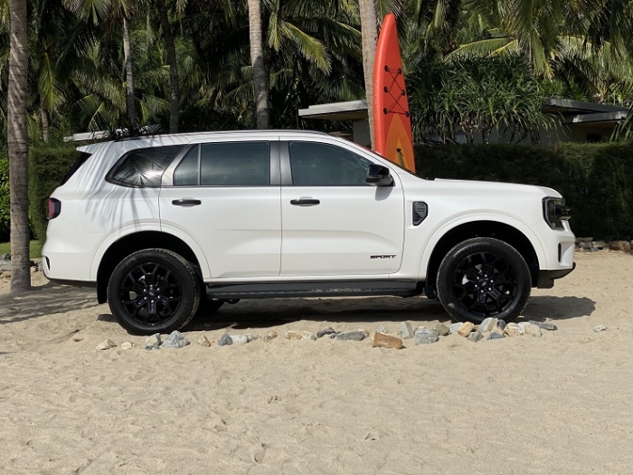 Giá lăn bánh Ford Everest cuối tháng 6/2025 cực rẻ, hạ đo ván Toyota Fortuner và Hyundai Santa Fe ảnh 6