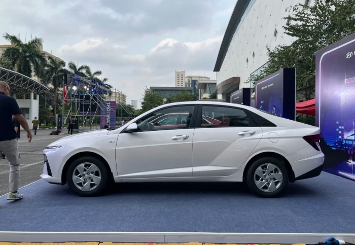Hyundai Accent có giá lăn bánh cực cạnh tranh cuối tháng 6/2025, rẻ lấn át Honda City và Toyota Vios ảnh 2
