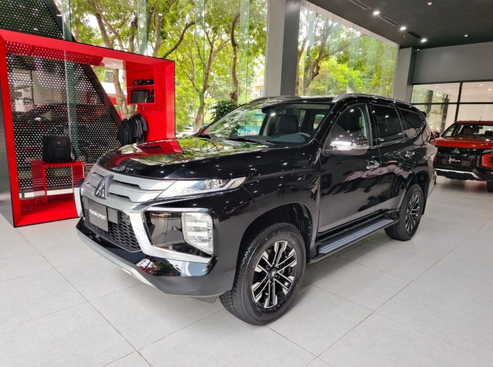 Phế ngôi Ford Everest, Mitsubishi Pajero Sport đang có giá lăn bánh cực cạnh tranh cuối tháng 6/2025 ảnh 2