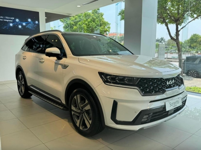 Giá Kia Sorento lăn bánh ‘rẻ giật mình’ đầu tháng 7/2025, đại chiến Ford Everest và Toyota Fortuner ảnh 2