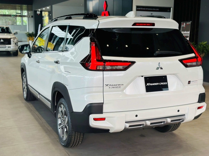 Giá lăn bánh Mitsubishi Xpander Cross ‘rẻ như cho’ đầu tháng 7/2025, khách Việt săn đón vì quá hời ảnh 4