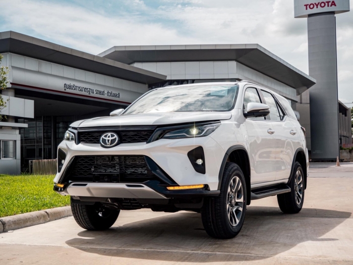 Giá xe Toyota Fortuner lăn bánh đầu tháng 7/2025 ở mức cực mềm, thách thức Ford Everest và Santa Fe ảnh 2