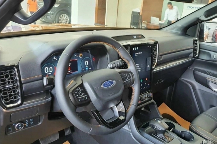 Ford Everest có giá lăn bánh hấp dẫn đầu tháng 7/2025, trấn áp Hyundai Santa Fe và Toyota Fortuner ảnh 8