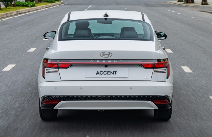 Giá lăn bánh Hyundai Accent đầu tháng 7/2025 rẻ át vía Honda City, sẵn sàng ‘đè bẹp’ Toyota Vios ảnh 4