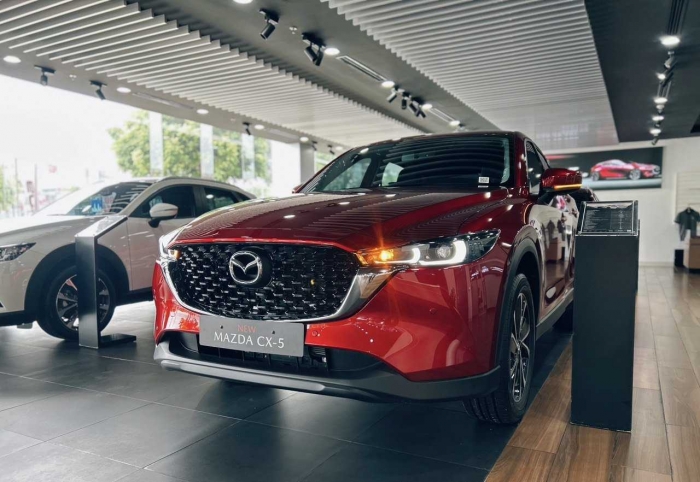 Giá lăn bánh Mazda CX-5 ‘rẻ khó tin' đầu tháng 7/2025, áp đảo Honda CR-V khiến khách Việt dậy sóng ảnh 2