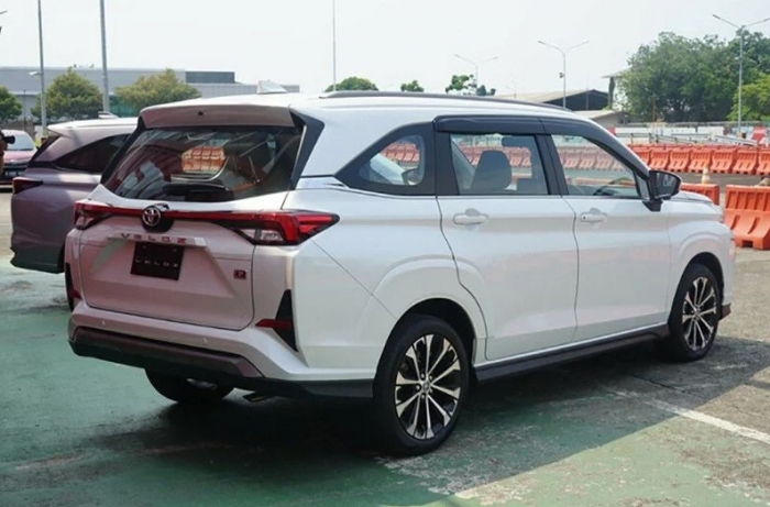 Giá xe Toyota Veloz Cross lăn bánh giữa tháng 7/2025 giảm xuống cực rẻ, ‘đả bại’ Mitsubishi Xpander ảnh 4