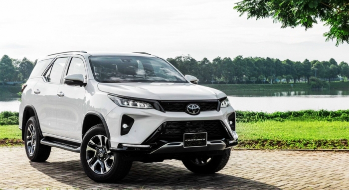 Áp chế Ford Everest và Hyundai Santa Fe, giá lăn bánh Toyota Fortuner ‘rẻ như cho’ cuối tháng 7/2025 ảnh 1