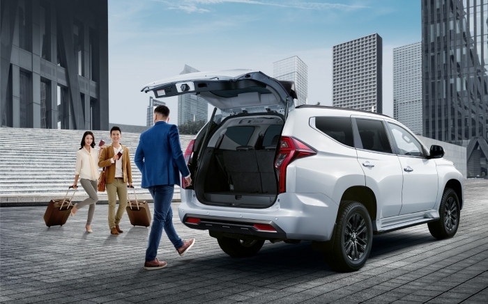 ‘Lật đổ’ Ford Everest, Mitsubishi Pajero Sport giảm giá lăn bánh xuống mức cực rẻ cuối tháng 8/2025 ảnh 3