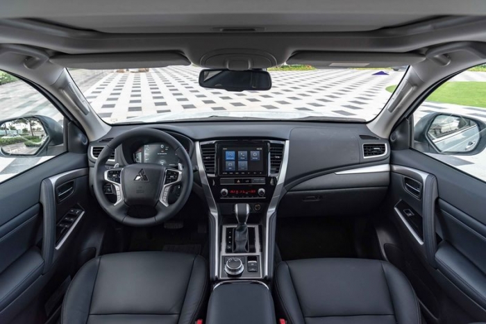 ‘Lật đổ’ Ford Everest, Mitsubishi Pajero Sport giảm giá lăn bánh xuống mức cực rẻ cuối tháng 8/2025 ảnh 4